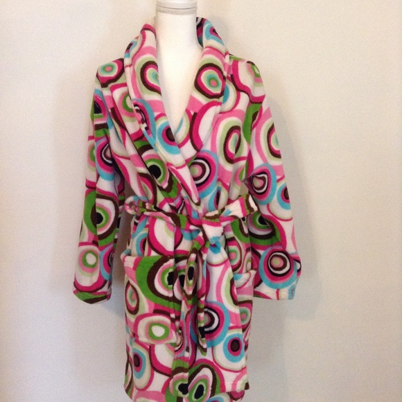 Robe - Picture 1 of 2